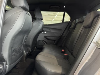 Peugeot 2008 1.2 Hybrid 145 GT | Automaat |145PK | Airco-Ecc | LM-Velgen | PDC | Navigatie | Camera | Cruise | Carplay | DAB | ( Vestiging - Vianen Tel:0347-371248 ) / 32