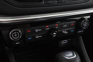 Jeep Compass 4xe 240 Plug-in Hybrid Electric S Stuur-Stoelverwarming Leder Memory Keyless 19" / 25