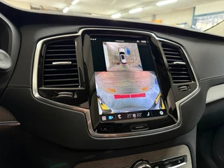 Volvo XC90 2.0 T8 Plug-in AWD Ultra Dark | Massage | Luchtvering | 22Inch | 7-Pers. | Pano |360°|H & K |Head-Up|Elektr Trekhaak / 10