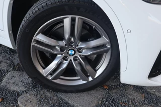 BMW X1 sDrive18i M Sport Schuifdak | Camera | Stoelverwarming / 16