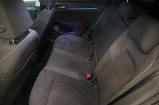 Volkswagen Golf 1.5 eTSI Style  Panoramadak Elec.Trekhaak IQ-led 24 Maanden garantie* (Vraag naar de voorwaarden) / 18