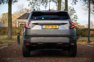 Dacia Duster extreme hybrid 140 I Automaat I Navigatie / 12