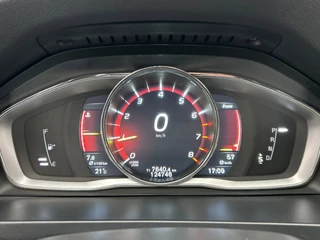 Volvo V60 1.5 T2 Summum | Origineel NL | Pano/dak | Trekhaak | Camera | Leder | Stoelverwarming | / 25