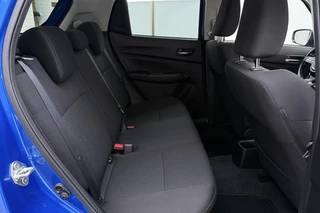 Suzuki Swift 1.2 Style Smart Hybrid 83pk | Navigatie | Camera | Climate Control | Stoelverwarming | Cruise Control Adaptief | Lichtmetalen Velgen | Weinig Kilometers / 11