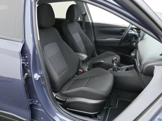 Hyundai Bayon 1.0 T-GDI Comfort Smart | Navi | Private lease 439 pm / 17