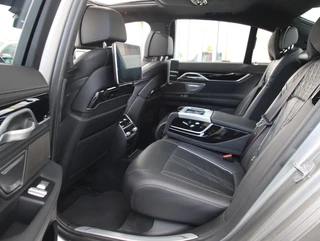 BMW 7-serie 750i xDrive High Executive | M-sport | €190.219 NIEUW!! | Full Options | / 7