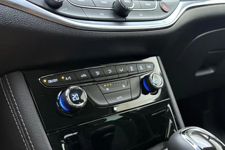 Opel Astra 1.4 Innovation Automaat | Navigatie | Camera | AGR Stoelen | Keyless | Climate control | Lichtmetalen velgen | Cruise control / 30