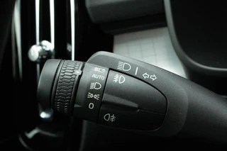 Volvo XC40 1.5 T4 PHEV Plus Dark|Stoel+Stuurverwarming|Camera|Memory| / 25