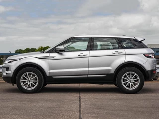 Land Rover Range Rover Evoque 2.2 TD4 4WD 150 PK Pure | Trekhaak | Leder/Alcantara |  Cruise control | Parkeersensoren | 17" / 8