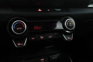 Kia Stonic 1.0 T-GDi MHEV DynamicPlusLine  Trekhaak! Navigatie, Climate, / 31