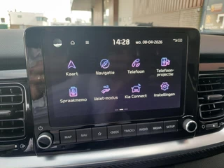 Kia Stonic 1.0T MHEV GT-PlusLine | Schuifdak | Stoel en stuurverwarming | Navigatie | Camera | Climate control | Cruise control | Getinte ramen achter | Parkeersensoren voor en achter | / 29