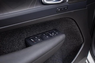 Volvo XC40 1.5 T5 Plug-in hybrid Ultimate Dark, Pano, Leder / 28