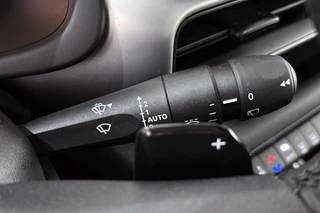 Jeep Avenger 1.2 e-Hybrid Summit Keyless 360-Camera Camera JBL Apple CarPlay / 35
