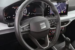 SEAT Arona 1.0 TSI Style Business Connect Automaat Trekhaak Stoelverwarming Virtual LED / 13