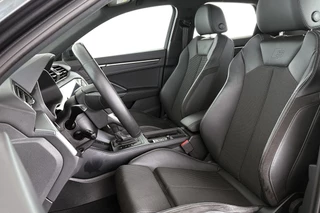 Audi Q3 Sportback 45 TFSI e S-Line Keyless Achteruitrijcamera Navigatie / 7