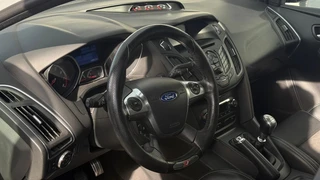 Ford Focus 2.0 EcoBoost ST-3 2.0| Recaro | Schuifdak | RS | Bull-X | Nieuwe Turbo / 14