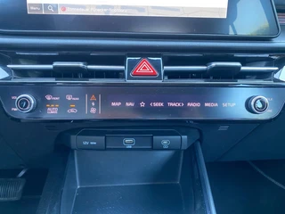 Kia Niro 1.6 GDi Hybrid DynamicLine | Climate control | LM velgen | Elektr. bestuurdersstoel | Dodehoekdetectie | Navigatie | Parkeercamera | Cruise control / 26