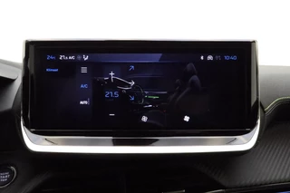 Peugeot 208 1.2 Hybrid 145pk e-DCS6 GT | Alcantara | Adaptieve Cruise Control | Navigatie | Climate Control / 28