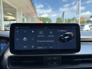 Jeep Avenger Summit 54 kWh | Climate & Adaptive Cruise Control | Achteruitrijcamera | Dodehoek detectie | Applecarplay/Android Auto | / 16