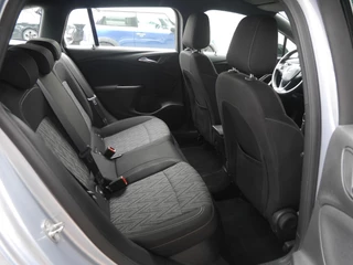 Opel Astra Sports Tourer 1.2 Edition 2020 130pk | Stoel en stuurverwarming | Trekhaak | Lichtmetalen velgen | Navigatie | 130PK | Airco / 13