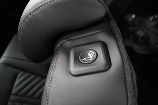 Kia Sorento 1.6 T-GDi Plug-in Hybrid 4WD ExecutiveLine 7p Nieuw en Direct leverbaar! - - Stoel/Stuurverwarming - 1700kg trekgewicht - Apple Carplay - Android Auto - Panorama Dak - - Fabrieksgarantie tot 2033 / 44