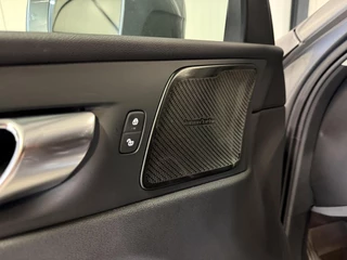 Volvo XC60 2.0 Recharge T6 AWD Pano H&K Leer Camera SOH 90% / 24