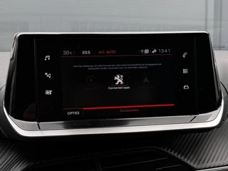 Peugeot 2008 1.2 PT Allure | 130 PK | Trekhaak | Navigatie | NL-Auto | Parkeersensoren | Climate Control | / 22