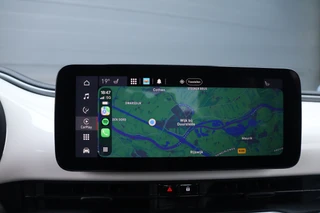 Fiat 500e Urban Comfort 42 kWh  Keyless/Stoelverw/CarPlay/Camera/Dodehoek/Pdc/15" / 18