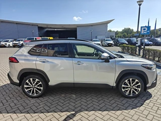 Toyota Corolla Cross 2.0 High Power Hybrid First Edition BLIND-SPOT EL-ACHTERKLEP LM-VELGEN KEYLESS PARK-SENSOREN STOELVERW DRAADLOOS-LADEN AD-CRUISE BLUETOOTH / 14