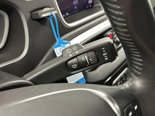 Volvo V40 Cross Country 1.5 T3 Polar+ Luxury LEER PANO NAVI TREKHAAK ECC CRUISE LM. / 29