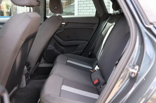 Audi A3 Sportback 35 TFSI S edition 150PK Nieuw model App-connect Trekhaak Navigatie PDC / 25