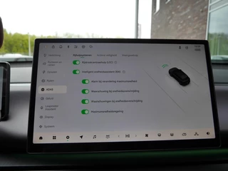 Leapmotor C10 Design REEV 28.4 kWh | Nieuwe auto | Gecombineerde actieradius WLTP 974km | 1500 kg Trekgewicht | Diverse kleuren leverbaar | Full options | Stuurverwarming | Stoelverwarming en koeling | Elektrisch verstelbare voorstoelen | Navigatie | Keyless entry & start | 20 inch lichtmetalen velgen | Led verlichting / 27