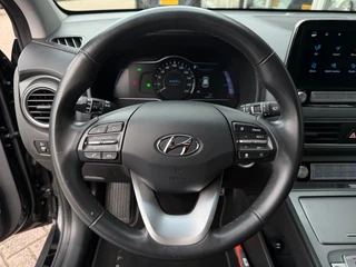 Hyundai Kona EV Fashion 64KWH Premium SOH 97 Navi Carplay Camera HUD / 26