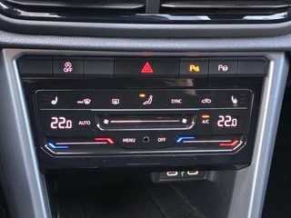 Volkswagen T-Roc 1.5 TSI 150PK AUTOMAAT! KEYLESS/LED/ADAP.CRUISE/CARPLAY / 21