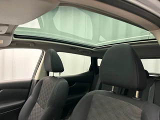Nissan Qashqai 1.2 N-Connecta | Panoramadak | Navigatie | 360 camera | Stoel Verwarming | Cruise/Control | Climate/Control | / 10