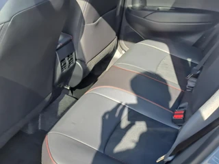 Toyota Corolla Cross Hybrid 180 GR Sport NIEUW! PLUS PACK STOEL/STUURWIELVERWARMING ELEK. ACHTERKLEP / 12