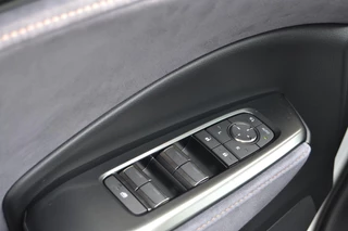 Lexus LBX 1.5 Cool 2WD ELEK-STOEL STOELVERWARMING KEYLESS ELEK-KOFFERKLEP BLIND-SPOT / 17