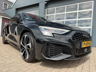 Audi A3 Limousine 35 TFSI S edition S-Line / Matrix LED / Virtual / BTW / Black Pack . / 34