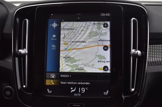 Volvo XC40 2.0 T4 R-DESIGN STOEL+STW VERW. / EL. A-KLEP / EL. WEGKLAP TREKHAAK / 22
