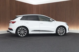 Audi Q4 e-tron 40 Launch edition S Competition 204pk 77 kWh SOH 87% Trekhaak Camera Leder Keyless Stoelverwarming ACC Panoramadak S-Line / 13