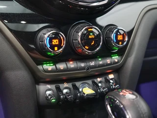 MINI Countryman 1.5 Cooper S E ALL4 Panoramadak | Harman Kardon | ACC | Head Up / 18