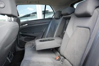 Volkswagen Golf 1.5 TSI Style Pano, ACC,Carplay,Navi / 22
