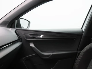 Skoda Karoq 1.5 TSi 150 Pk Automaat Sportline Business | Trekhaak | Stoel/Stuurverwarming | Panorama dak | Matrix LED | Camera | CarPlay | Parkeersensoren | 18 Inch | 50.137 Km !! / 36
