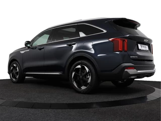 Kia Sorento 1.6 T-GDi Plug-in Hybrid 4WD ExecutiveLine 7p Nieuw en Direct leverbaar! - - Stoel/Stuurverwarming - 1700kg trekgewicht - Apple Carplay - Android Auto - Panorama Dak - - Fabrieksgarantie tot 2033 / 6