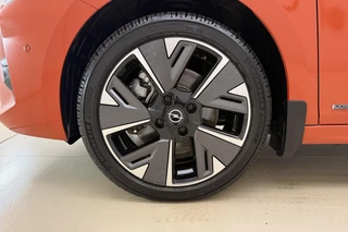 Opel Corsa-e Ultimate 50 kWh 136pk | Full Options | SOH 98% | Massagestoel | Camera | Adaptive Cruise Control | Navigatie | Keyless Entry en Start | LED Verlichting / 15