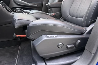 Opel Grandland X 1.6 Turbo Hybrid Elegance Automaat | Lederen bekleding | Stoelverwarming en ventilatie | Electrische achterklep | Keyless | Navigatie | DAB radio / 21