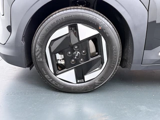Kia EV3 Plus 81.4 kWh  - Stoel-/Stuurverwarming - V2L - Apple Carplay/Android Auto - Draadloze oplader Smartphone - Fabrieksgarantie t/m 2033 / 16