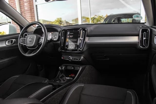 Volvo XC40 1.5 T3 Momentum Pro | 1e eigenaar | NL auto | Inc btw | Cruise control | Climate control | LED | Navigatie | Bluetooth | 18 inch | Trekhaak | Half leer | 163 pk / 12