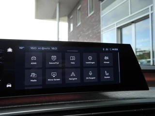 Peugeot 3008 1.2 Hybrid 136 GT | Demo | Stoel en stuurverwarming | Led | Navigatie | Achteruitrijcamera | Keyless entry en start | Parkeersensoren voor en achter | Climate control | Adaptive cruise control / 32