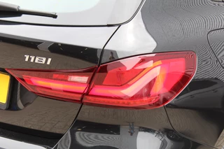 BMW 1 Serie 118i Business Edition  | M-Sport | Origin NL | Camera | Trekhaak | Navigatie / 51